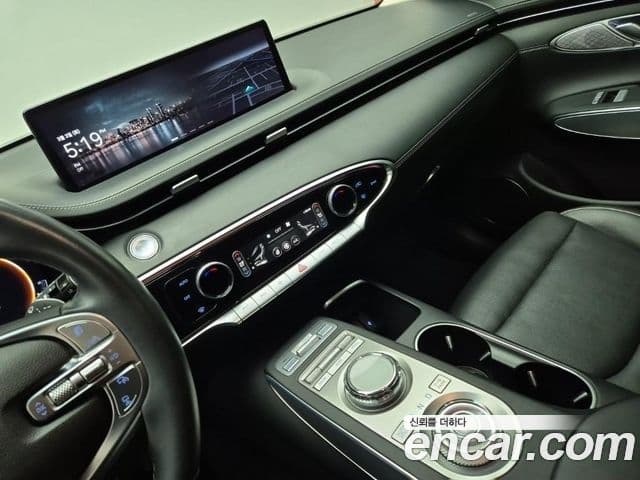 Genesis GV70, 2021 10