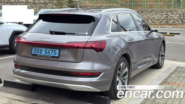 Audi e-Tron, 2020 все фото