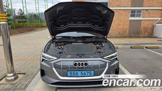 Audi e-Tron, 2020 17