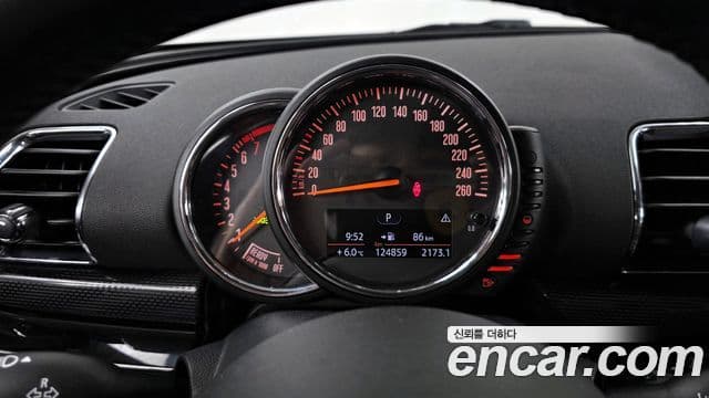 Mini Cooper 클럽맨 2세대, 2016 8