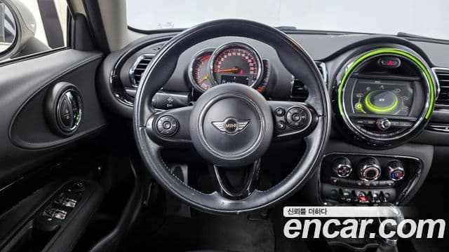 Mini Cooper 클럽맨 2세대, 2016 13