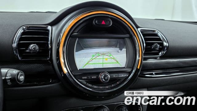 Mini Cooper 클럽맨 2세대, 2016 15