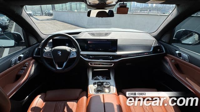 BMW X7 (G07) xDrive 40i Design Pure Excellence 6인승, 2025 7