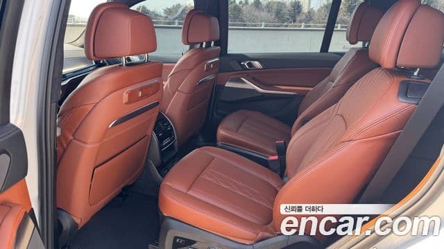 BMW X7 (G07) xDrive 40i Design Pure Excellence 6인승, 2025 11