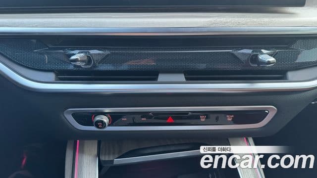 BMW X7 (G07) xDrive 40i Design Pure Excellence 6인승, 2025 13