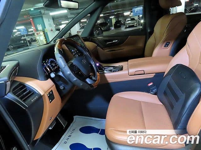 Toyota Alphard 4세대 2.5 HEV Executive AWD, 2024 6