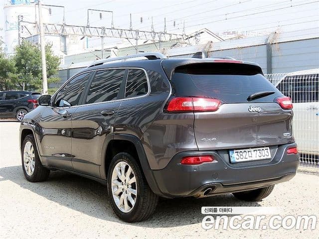 Jeep Cherokee(KL) 2.4 Longitude high AWD, 2016 3
