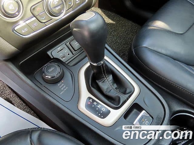 Jeep Cherokee(KL) 2.4 Longitude high AWD, 2016 10