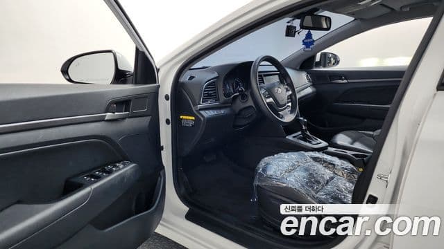 Hyundai Avante AD 1.6 GDI Value Plus, 2018 10