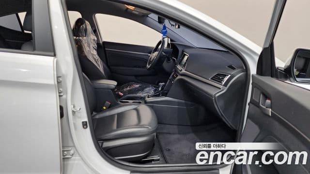 Hyundai Avante AD 1.6 GDI Value Plus, 2018 11