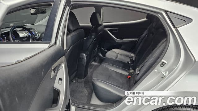 Hyundai Avante MD Luxury, 2012 11