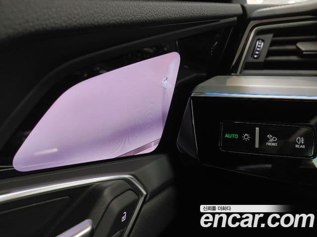 Audi e-Tron, 2022 13