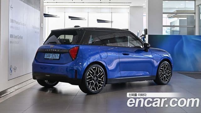 Mini Cooper Электрический (Electric) 4세대 SE favored, 2024 4