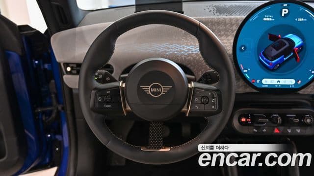 Mini Cooper Электрический (Electric) 4세대 SE favored, 2024 16