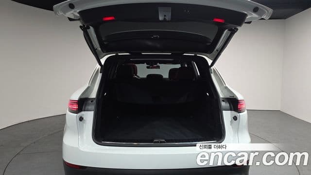 Porsche Cayenne (PO536), 2021 20