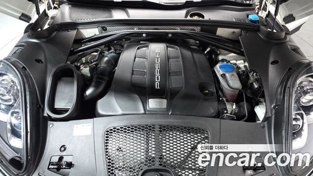 Porsche Macan 95B, 2016 6