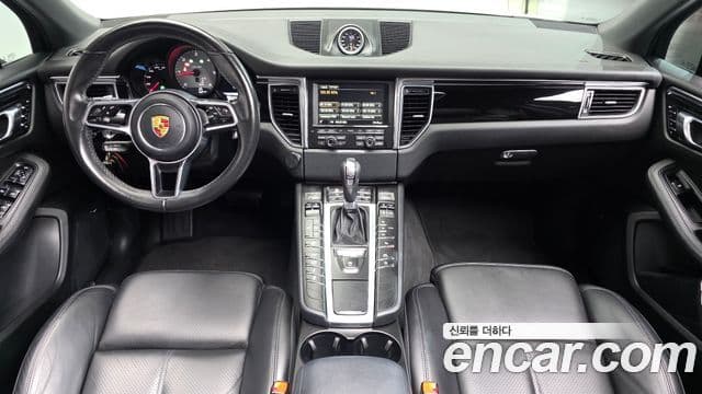 Porsche Macan 95B, 2016 7