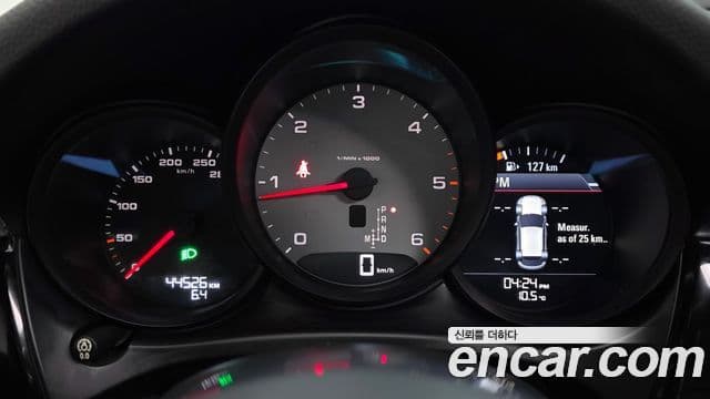 Porsche Macan 95B, 2016 8