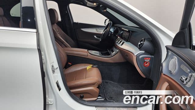 Mercedes-Benz E-класс W213 Avantgarde, 2021 11