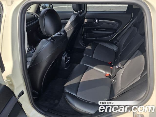 Mini Cooper S 클럽맨 2세대, 2017 7