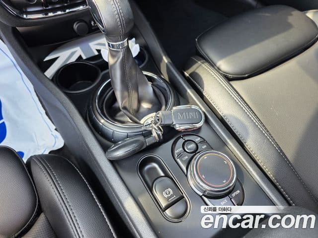 Mini Cooper S 클럽맨 2세대, 2017 15