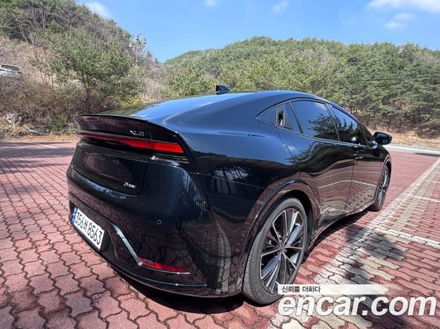 Toyota 프리우스 5세대 2.0 XLE, 2024 2