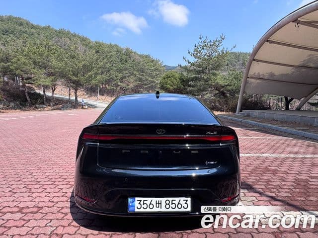 Toyota 프리우스 5세대 2.0 XLE, 2024 4