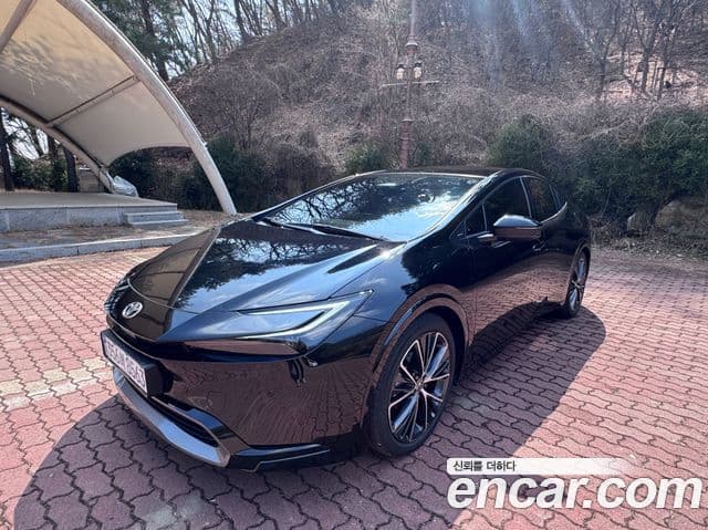 Toyota 프리우스 5세대 2.0 XLE, 2024 6