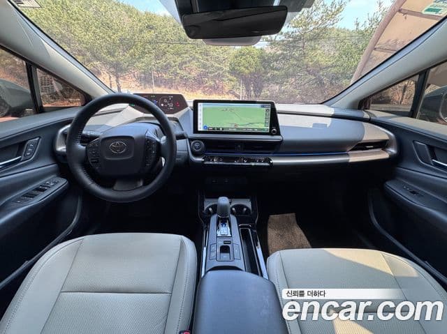 Toyota 프리우스 5세대 2.0 XLE, 2024 7