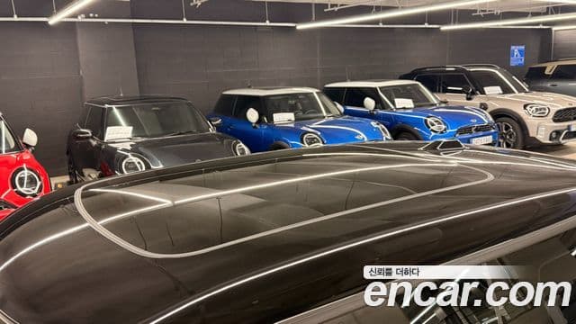 Mini Cooper Электрический (Electric) 4세대 SE favored, 2024 18