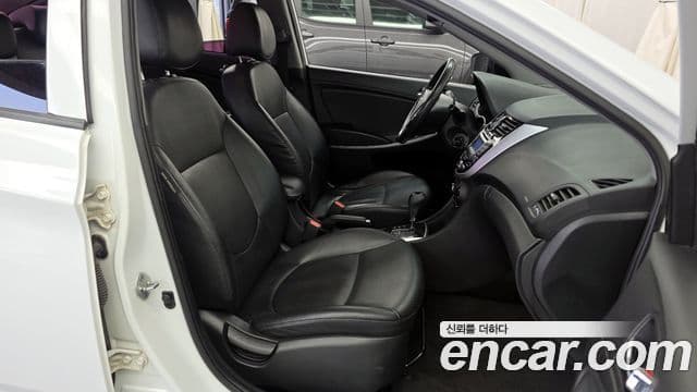 Hyundai Accent(новый кузов / новое поколение) Premier, 2013 11