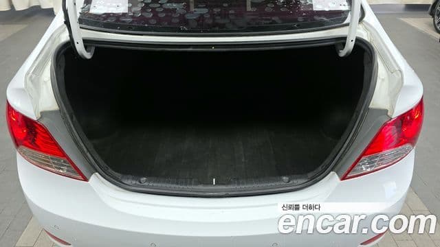 Hyundai Accent(новый кузов / новое поколение) Premier, 2013 20