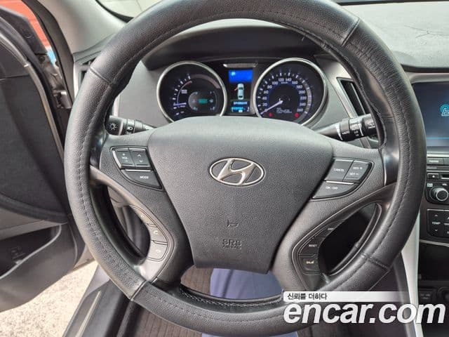 Hyundai Sonata гибрид Premium, 2014 4