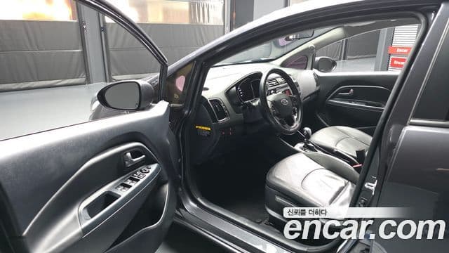 Kia The / новый New Pride Luxury, 2016 10