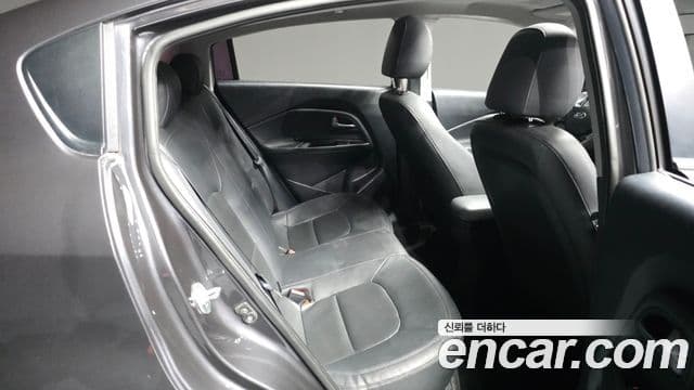 Kia The / новый New Pride Luxury, 2016 12