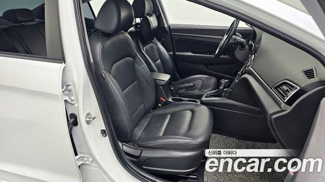 Hyundai Avante AD 1.6 GDI Smart, 2017 10