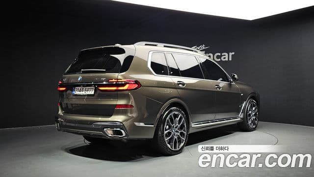 BMW X7 (G07) xDrive 40i M Sport 6인승, 2024 2