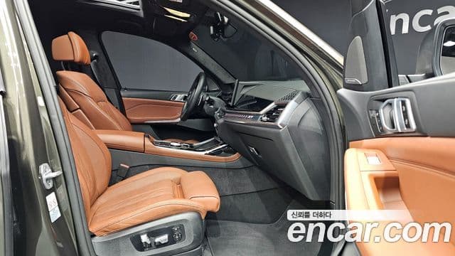 BMW X7 (G07) xDrive 40i M Sport 6인승, 2024 10