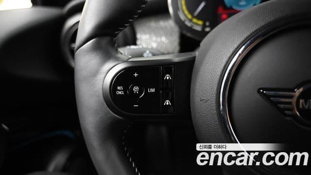 Mini Cooper Электрический (Electric) 4세대 SE Classic, 2022 16