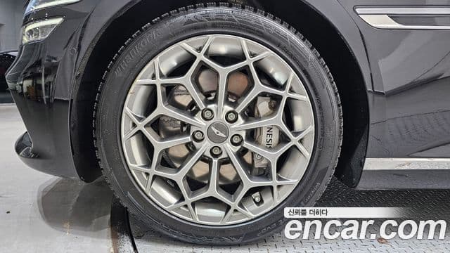 Genesis G80 (RG3) бензин 3.5 турбо 2WD, 2024 все фото