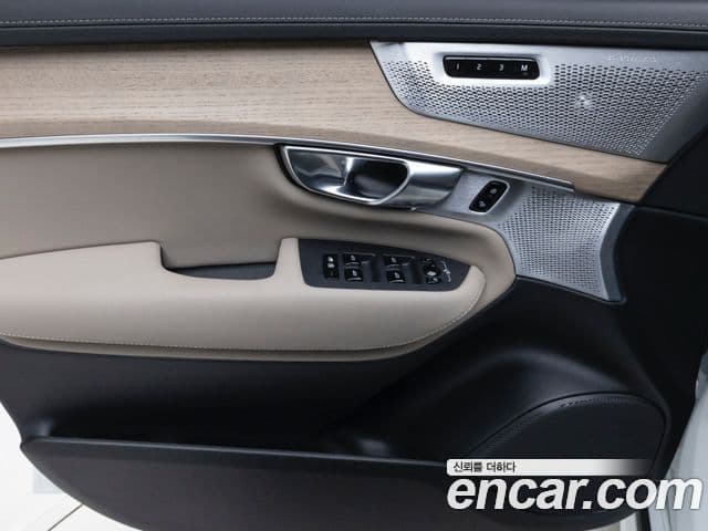 Volvo XC90 2세대 T8 Ultra Bright гибрид, 2026 15