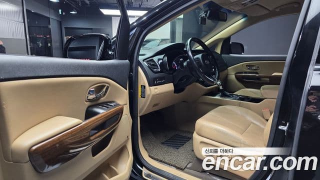 Kia All New Carnival Noblesse, 2017 10