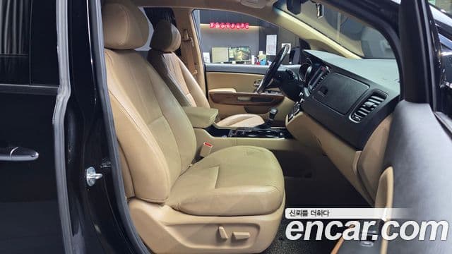 Kia All New Carnival Noblesse, 2017 11