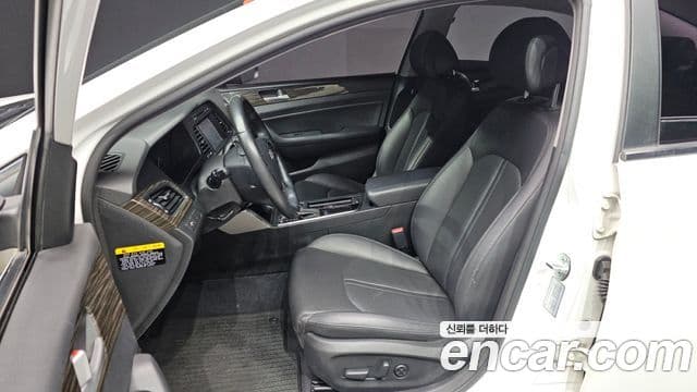 Hyundai LF Sonata 2.0 Smart, 2015 10