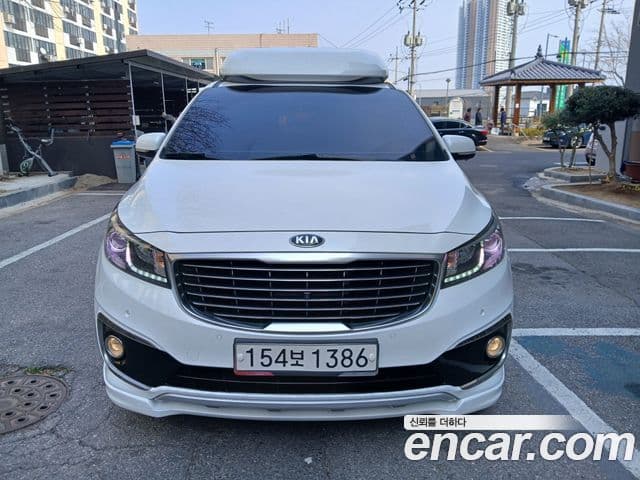 Kia All New Carnival VIP, 2018 1
