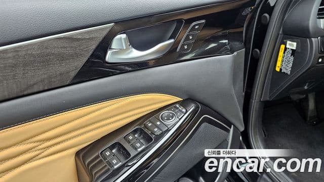 Kia K7 Premier гибрид Signature, 2020 17