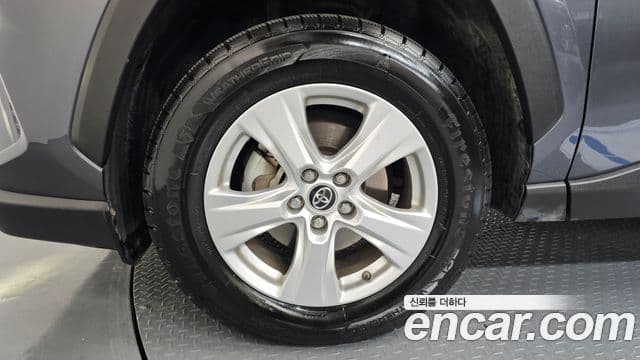 Toyota RAV4 5세대, 2019 все фото