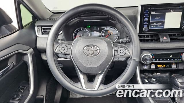 Toyota RAV4 5세대, 2019 13