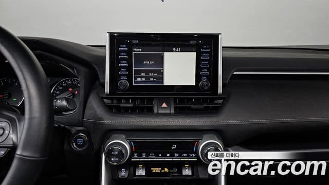 Toyota RAV4 5세대, 2019 14