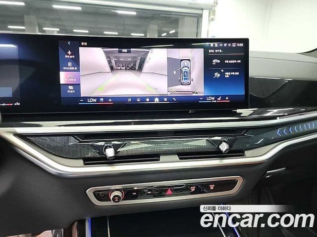 BMW X7 (G07) xDrive 40i M Sport 6인승, 2024 9